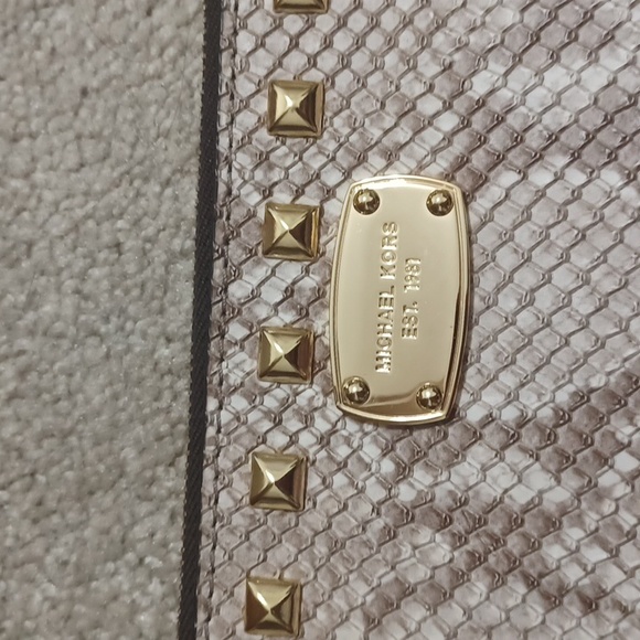 MK snakeskin clutch - Picture 2 of 7